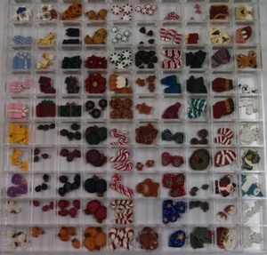 xmas buttons (53K)